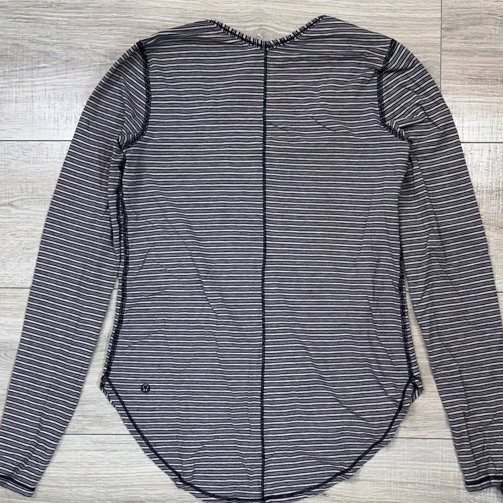Lululemon Yogini 5 Year Long Sleeve Tee Black Striped Lightweight Pima‎ Cotton 2